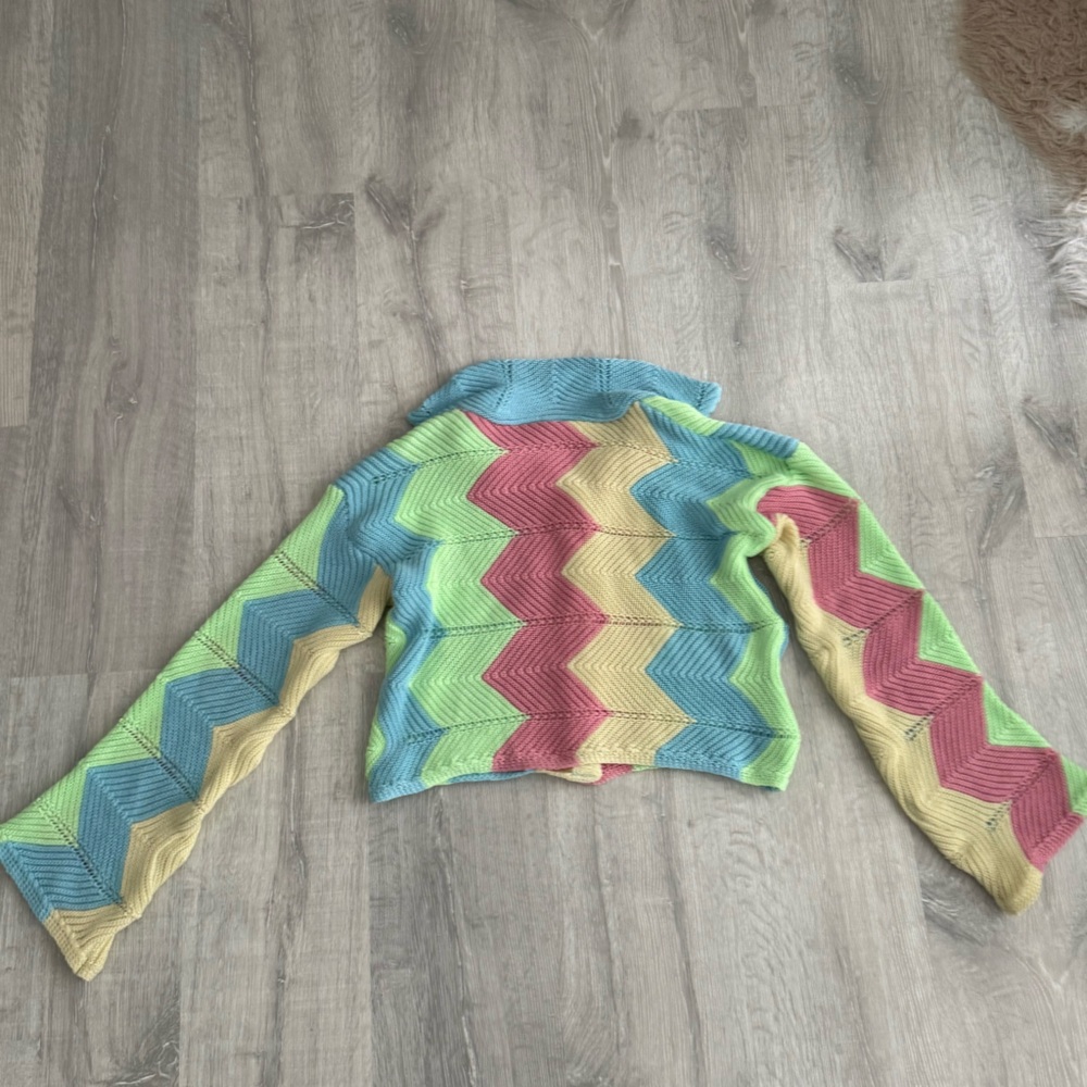 Colorful Chevron Knit Sweater - Picture 5 of 5